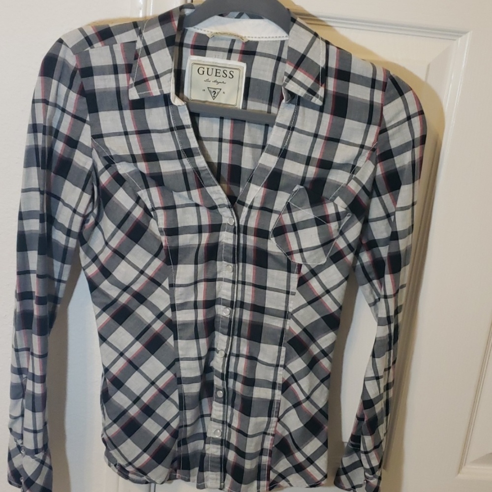 Guess button down